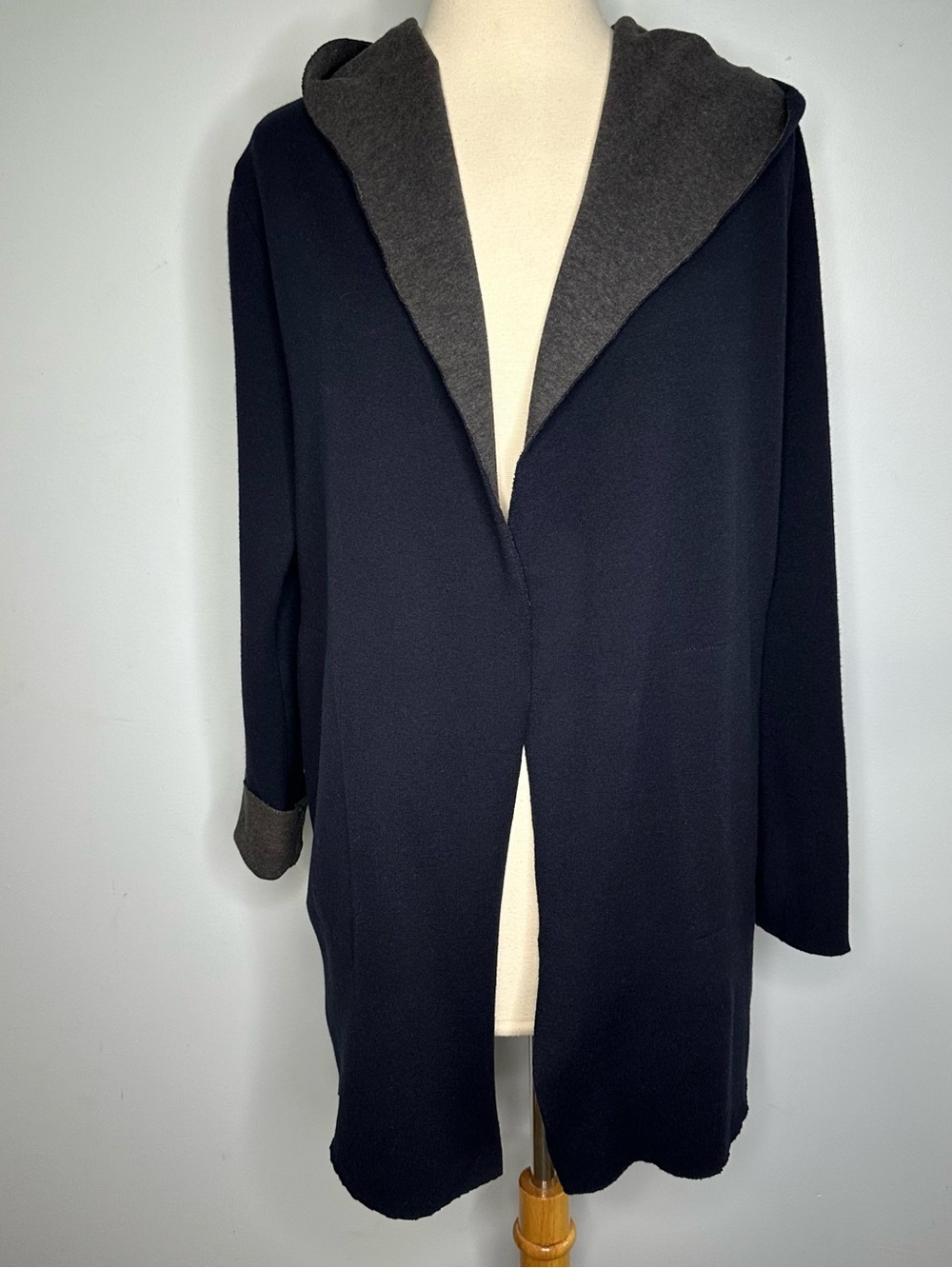 Majestic Filatures 100% Merino Wool Navy Gray Open Front Hoodie Cardigan 1, XS